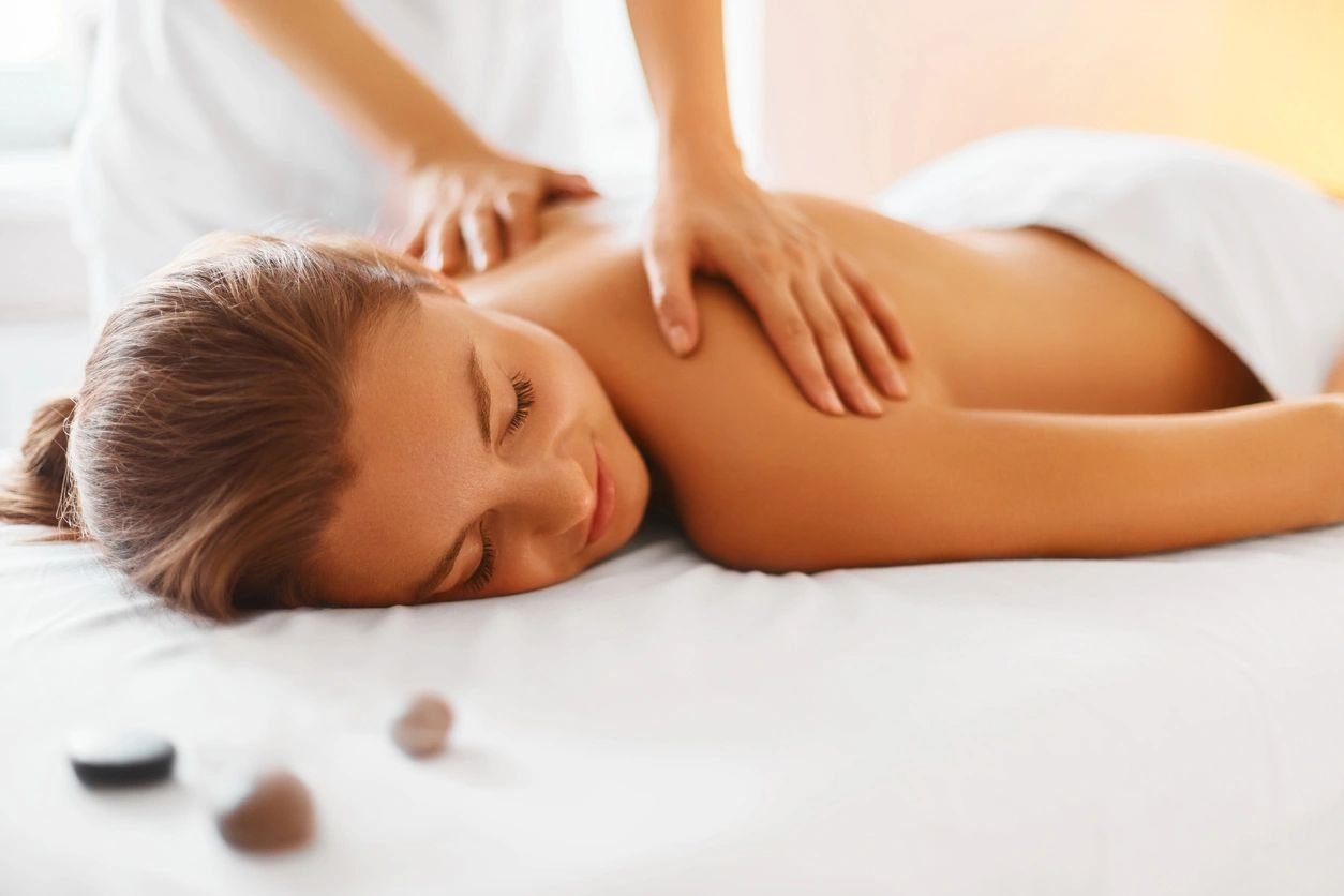 Woman receiving a relaxing massage.